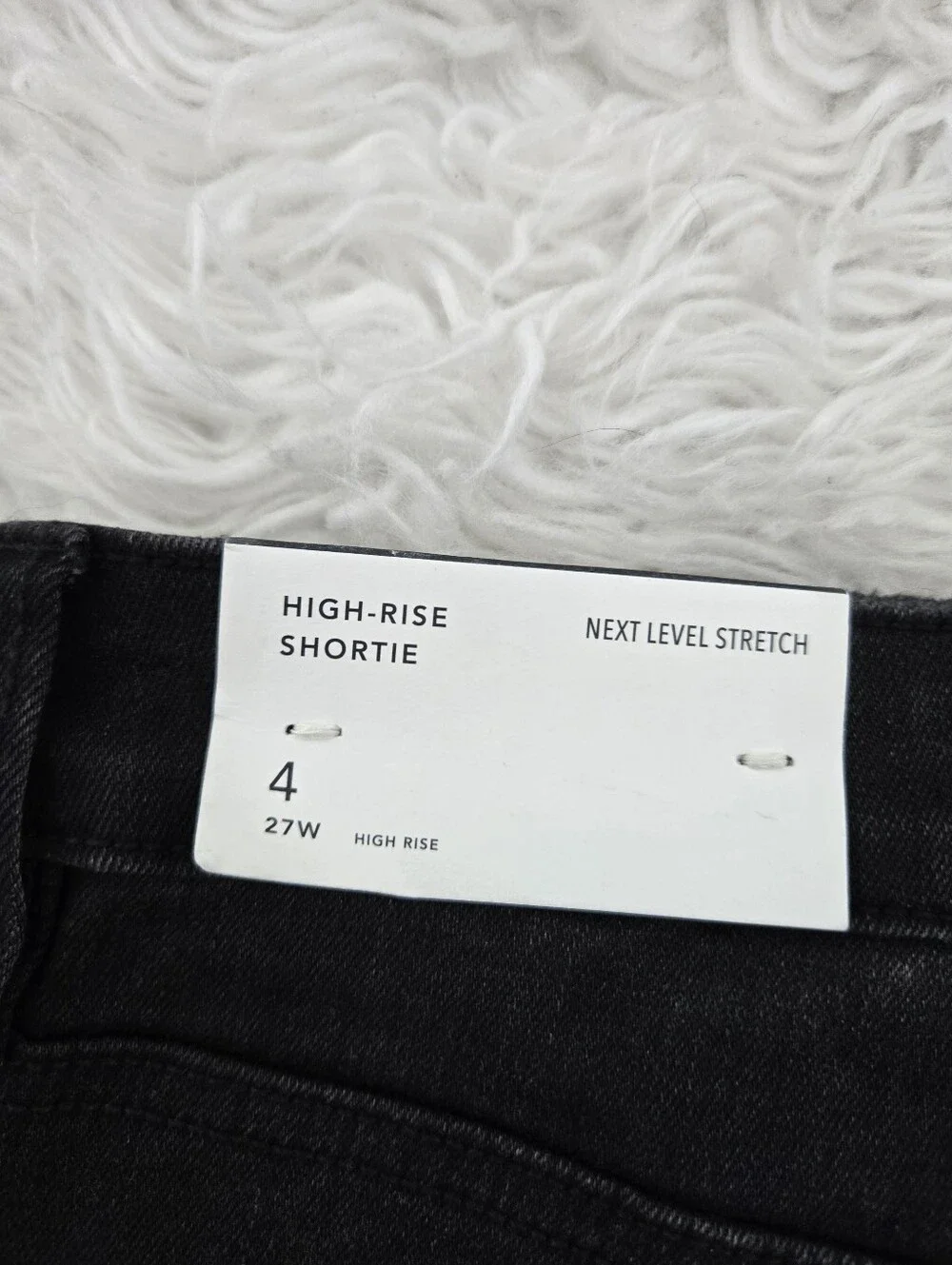 American Eagle Next Level Stretch High Rise Shortie. Black. Size 4. New.